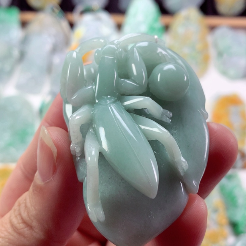 【闪购商品】翡翠吊坠(不含链)未镶嵌