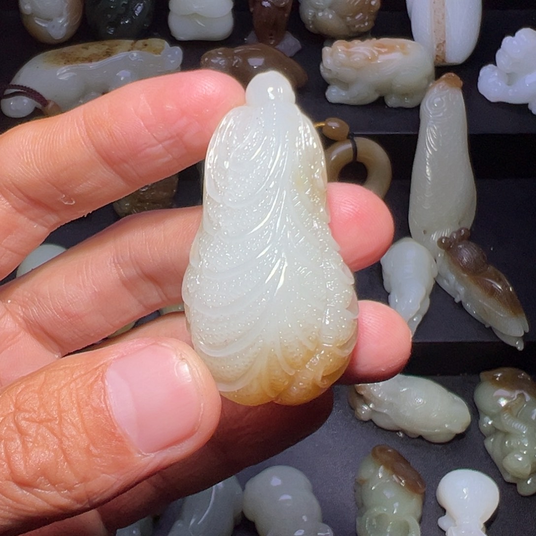 霸***弓和田玉（糖玉）未镶嵌颈饰