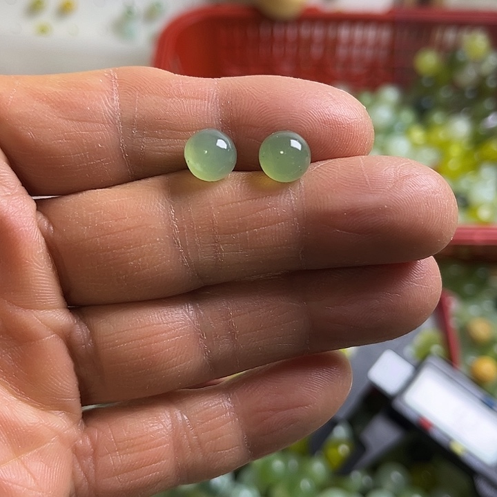 合金蛇纹石玉颈饰