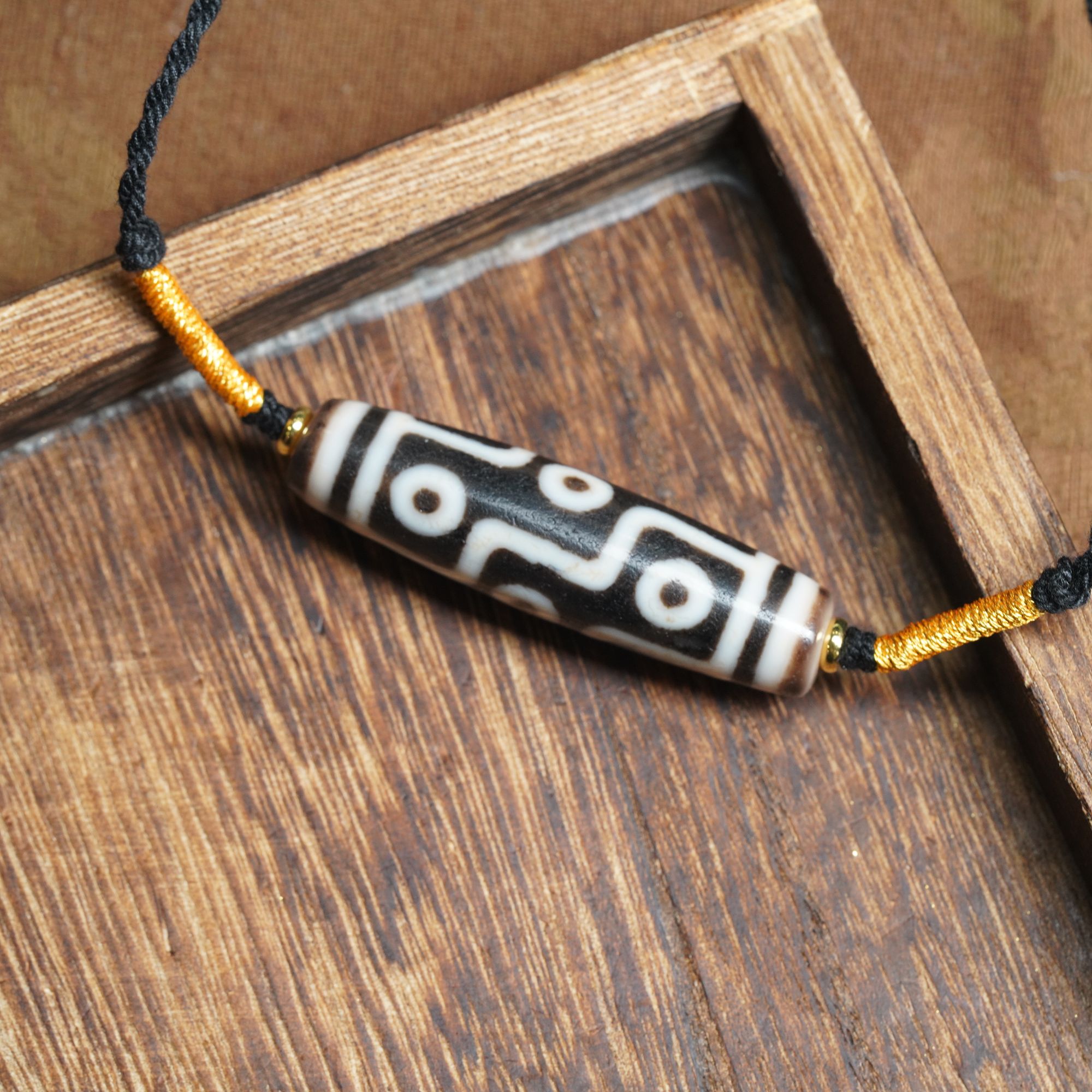 至纯黑白珠王！50mm至纯绝品折线九眼珠王天珠约16g 88251216-26