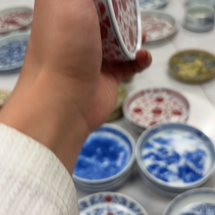 瓷片全红缠枝莲杯垫景德镇