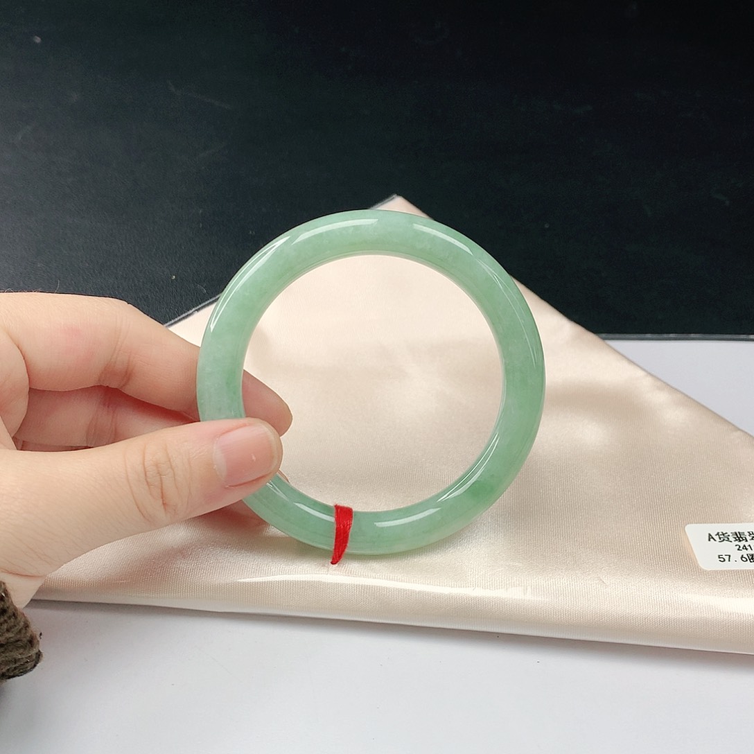 翡翠手镯未镶嵌翡翠117