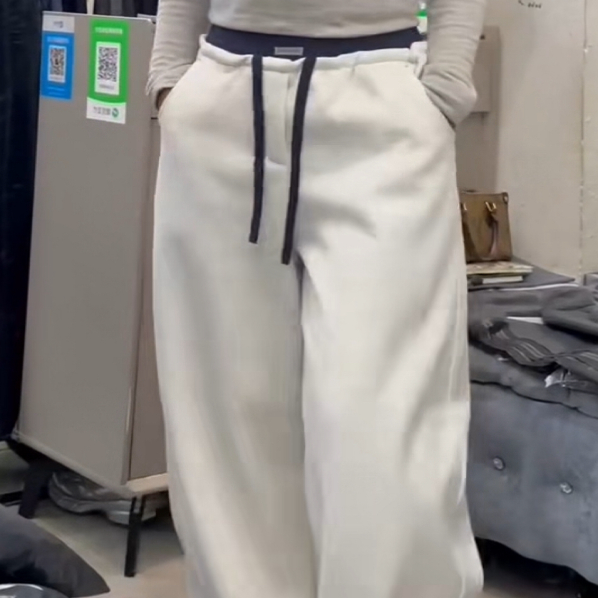 常规款运动直筒裤女