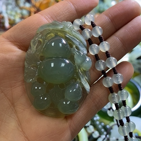 岫玉颈饰未镶嵌挂件