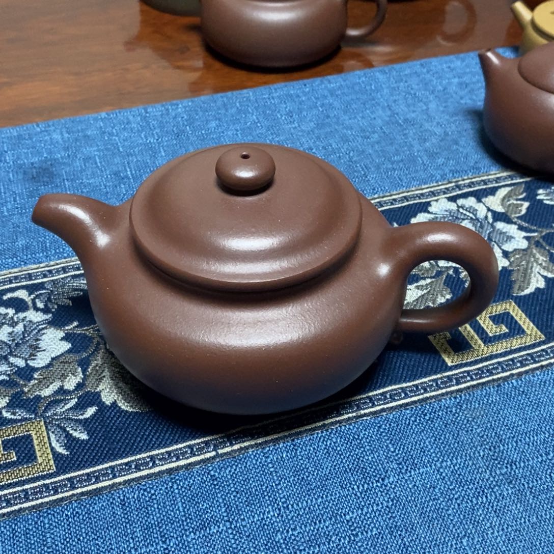 跃***春茶壶紫砂330cc.       