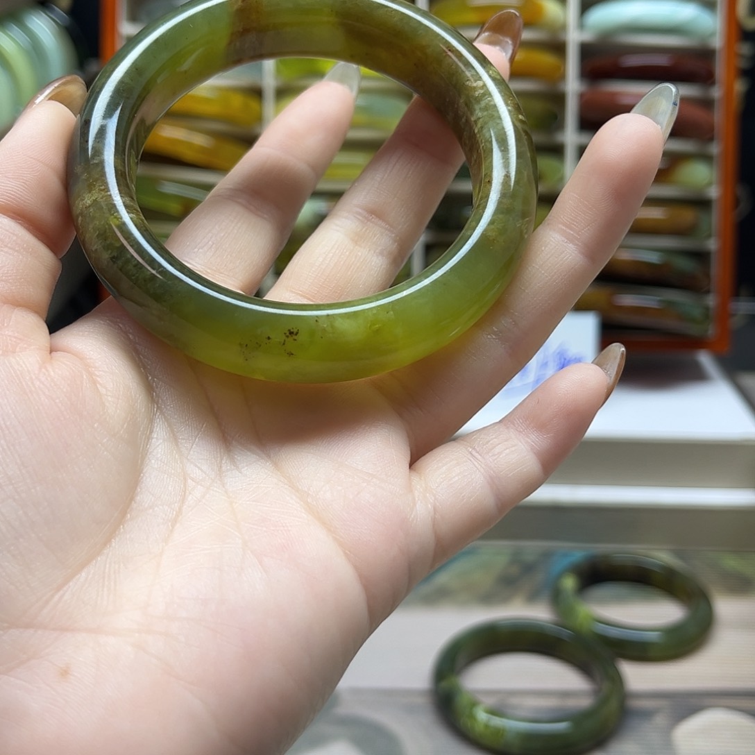 ****岫玉未镶嵌手镯默认微瑕不退换