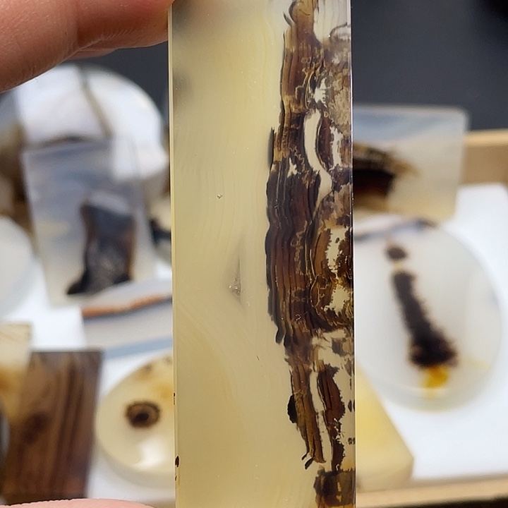 春***晓玛瑙/玉髓未镶嵌颈饰