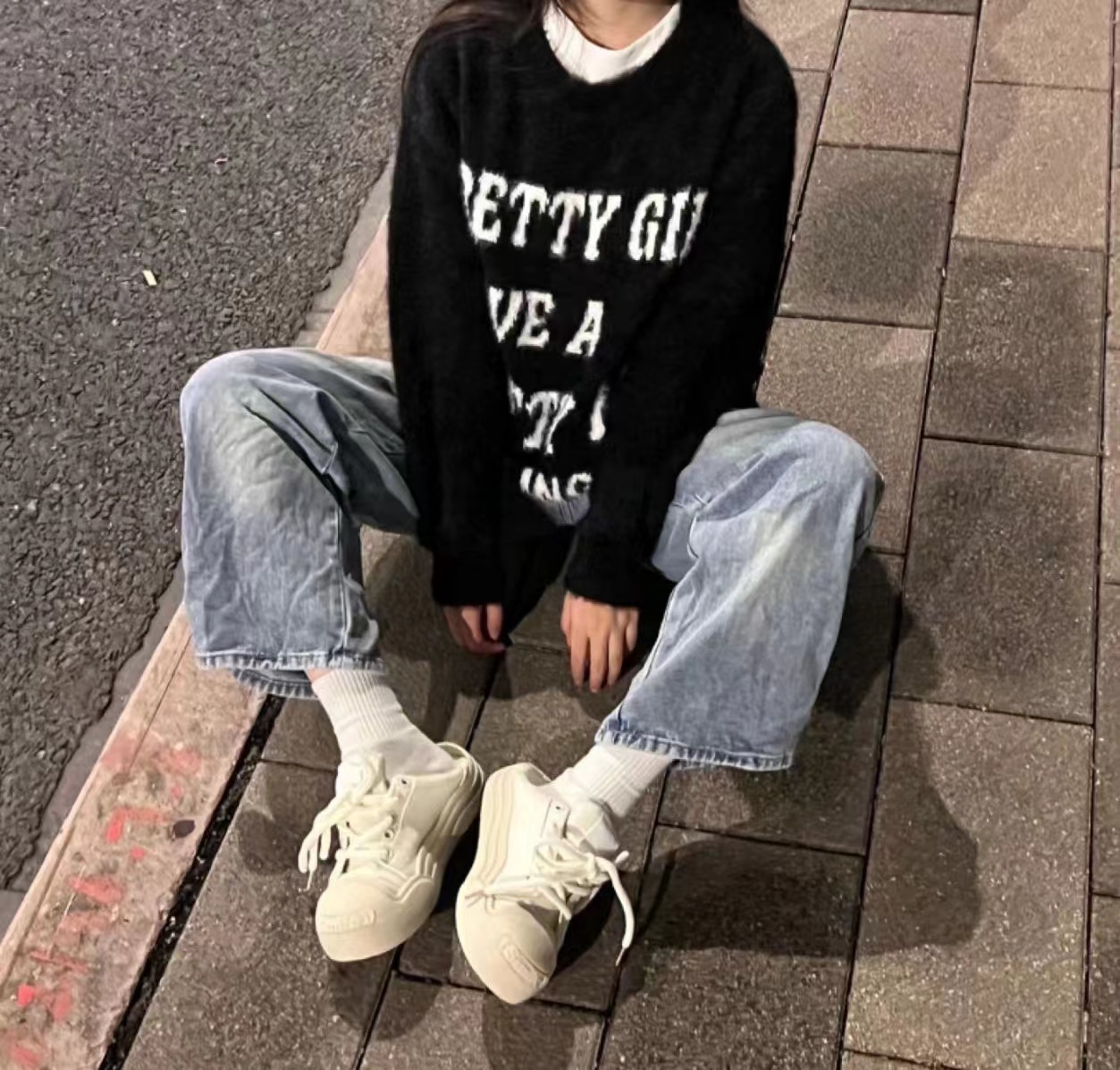 开口大头鞋奶油白