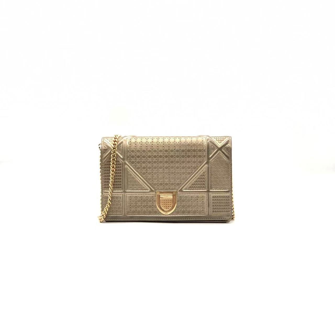 95新 DIOR/迪奥 金色漆皮小号盾牌链条包