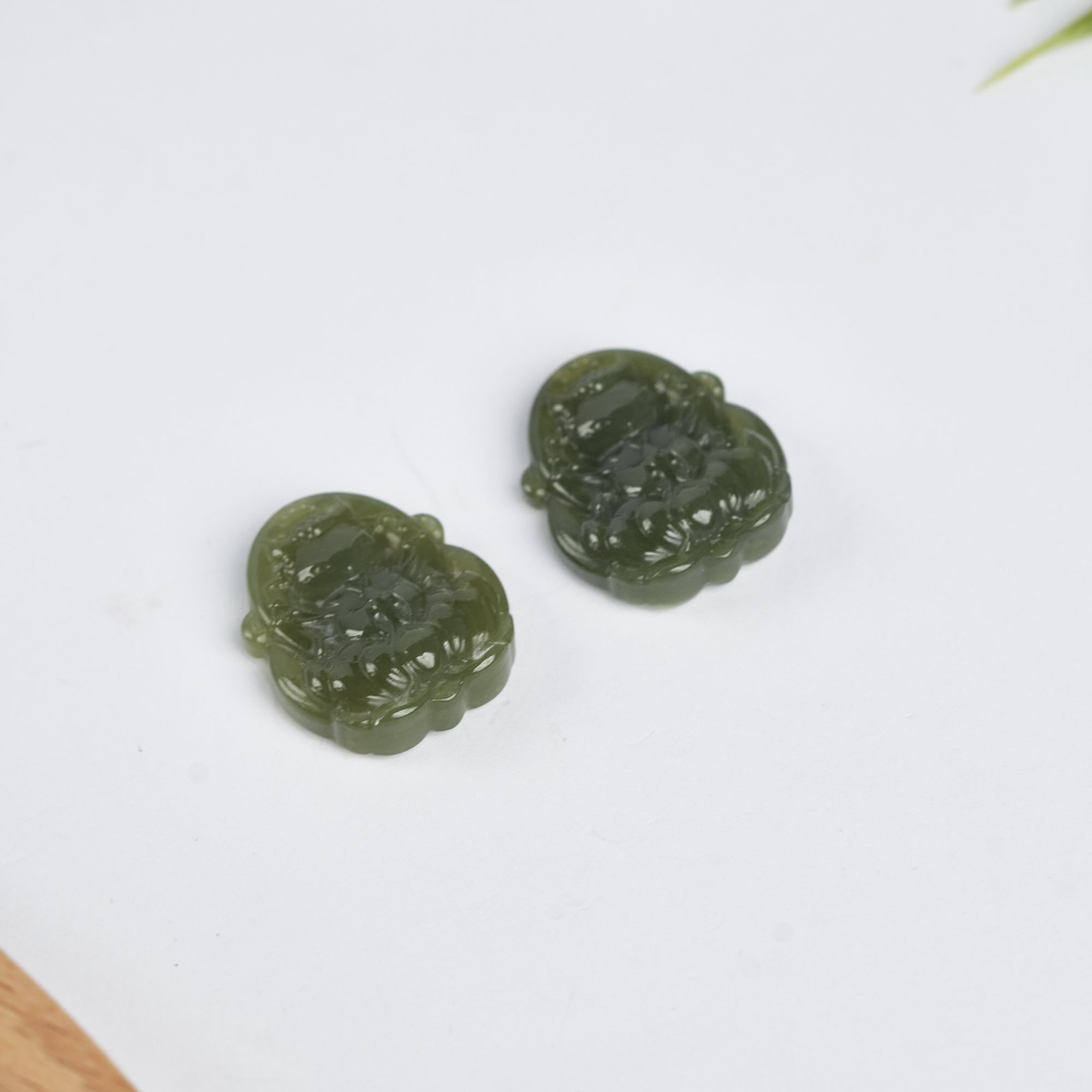 【玉氏珠宝】和田玉青黄口吊坠-约29*25*9mm 多样性 发一 CAN060923