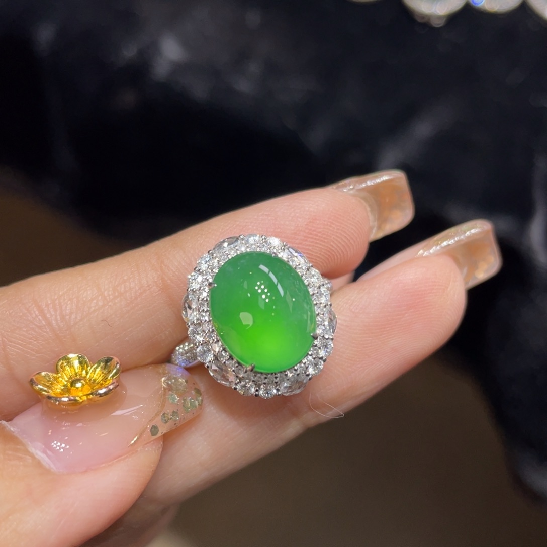 翡翠颈饰18K金镶嵌天然缅甸翡翠