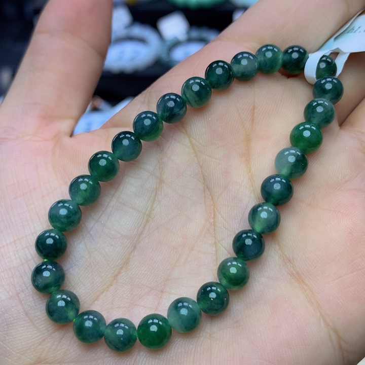 翡翠手链未镶嵌翡翠