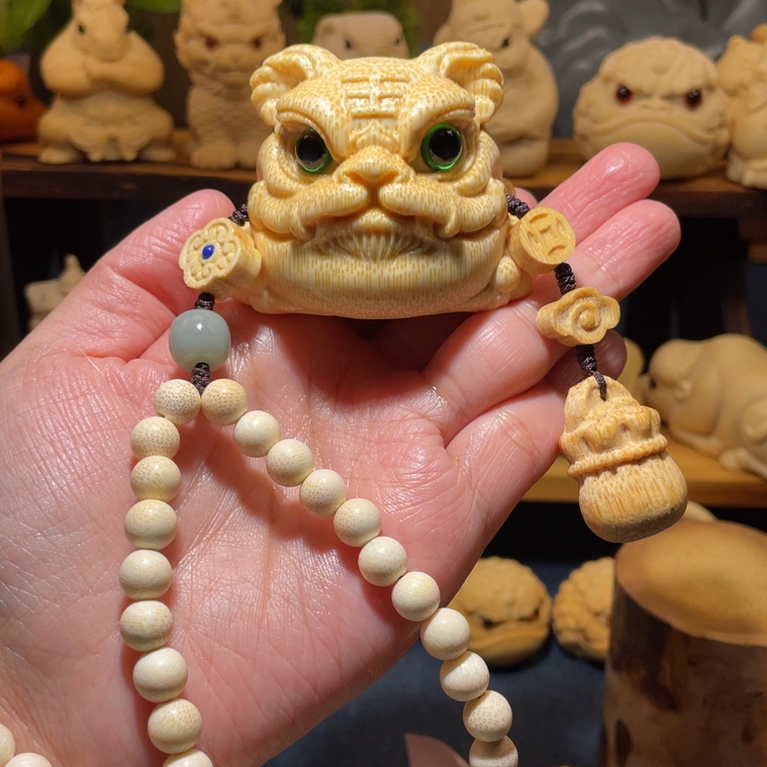 香榧木竹雕的雕刻手法很好啊哈