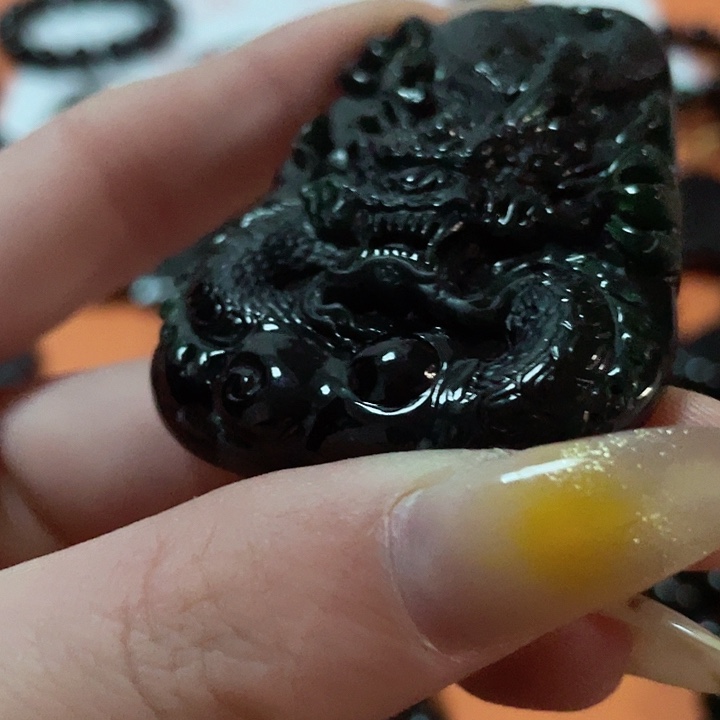 翡翠颈饰未镶嵌历****9