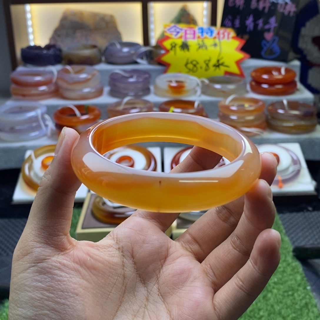 手镯玛瑙/玉髓未镶嵌