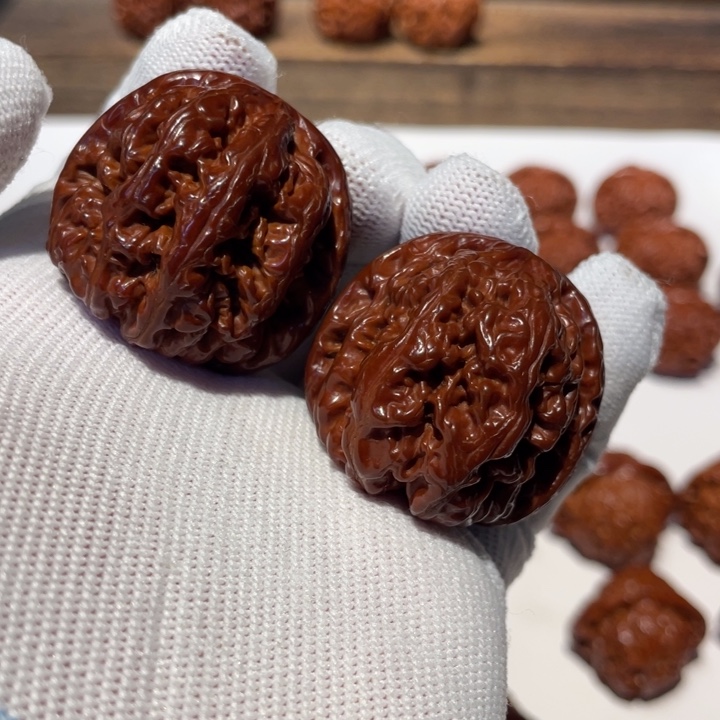 文玩核桃吊坠大粗筋37.10.333