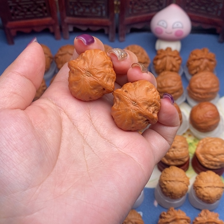 文玩核桃把件祥*瓷娃娃