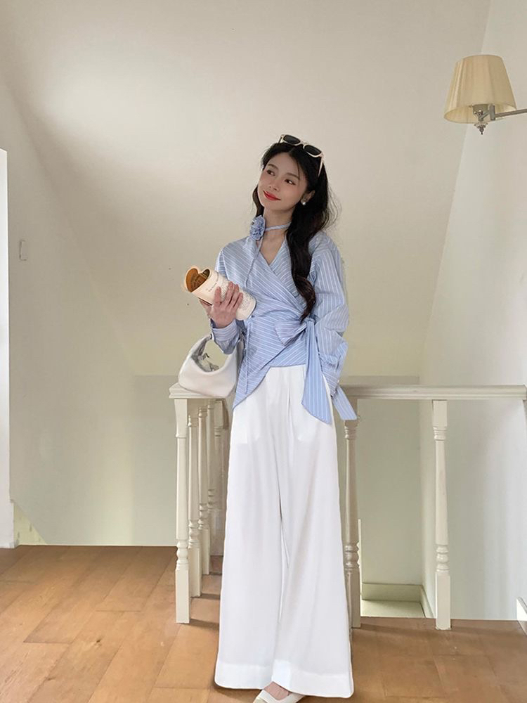 设计感小众条纹花朵系脖绑带衬衫女春夏气质上衣