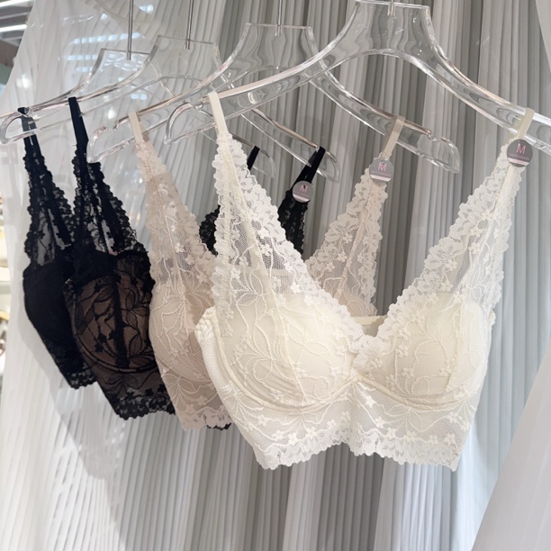 257法式性感纯欲蕾丝小胸聚拢舒适固定一体杯美背无钢圈内衣女