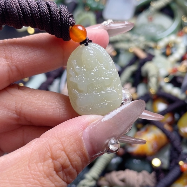 和田玉颈饰未镶嵌