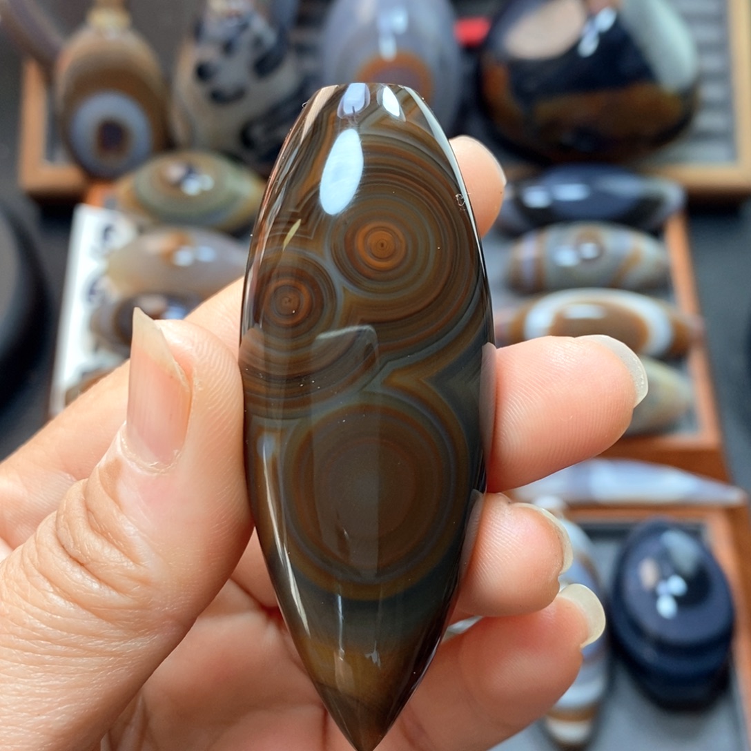 玛瑙/玉髓未镶嵌珠宝奇石