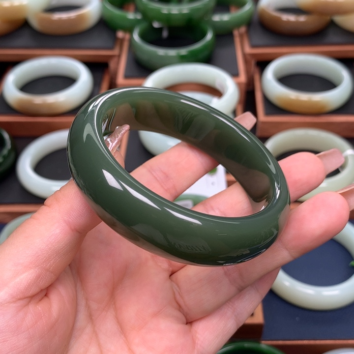 和田玉（碧玉）6061圈口未镶嵌