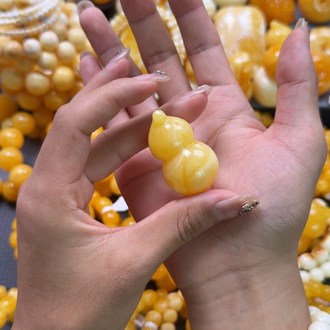 未镶嵌蜜蜡珠宝奇石