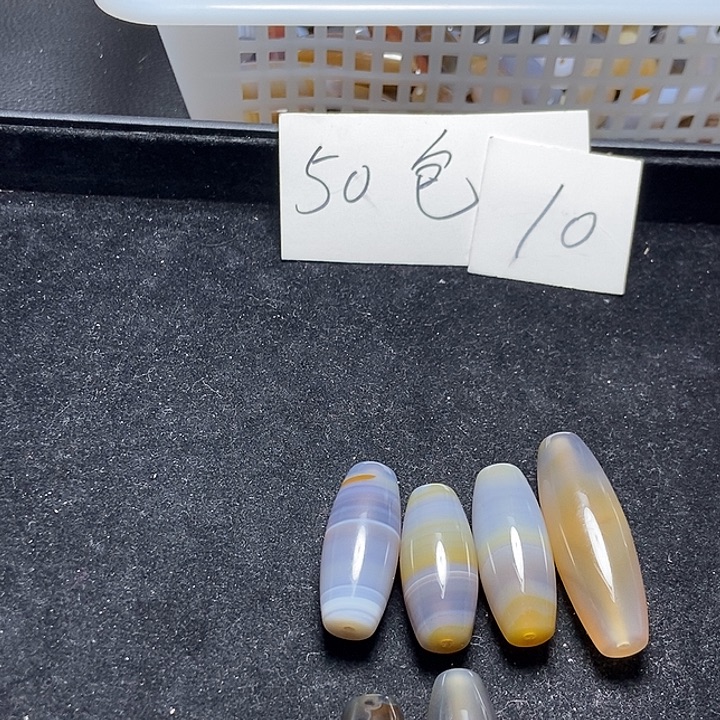 瑞***柜玛瑙/玉髓未镶嵌颈饰