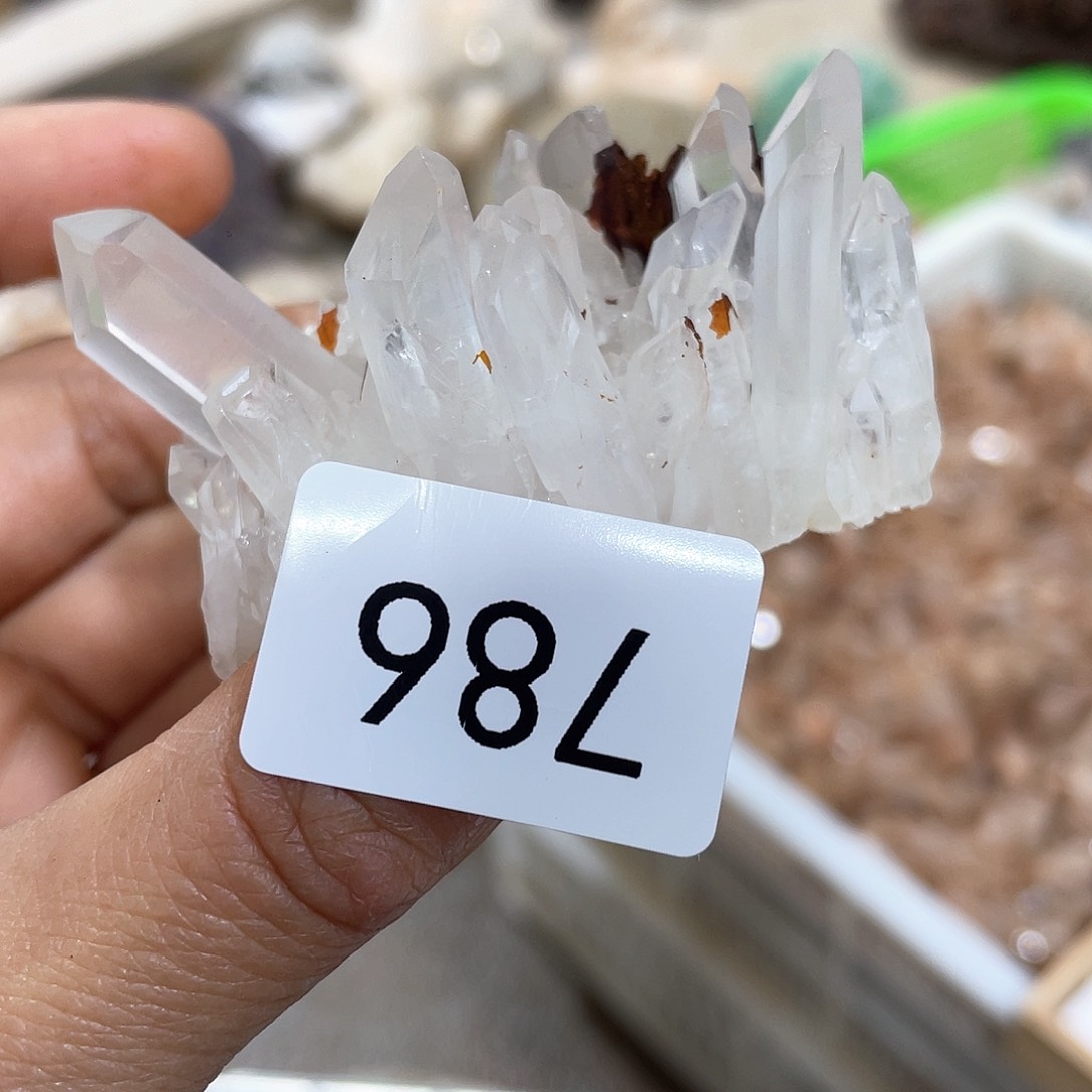 水晶摆件……未镶嵌