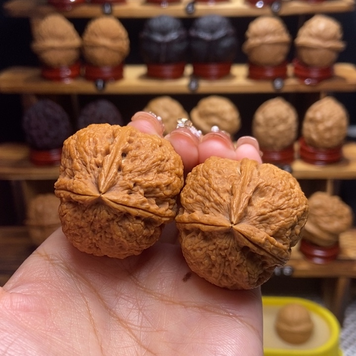 文玩核桃吊坠铁锤13