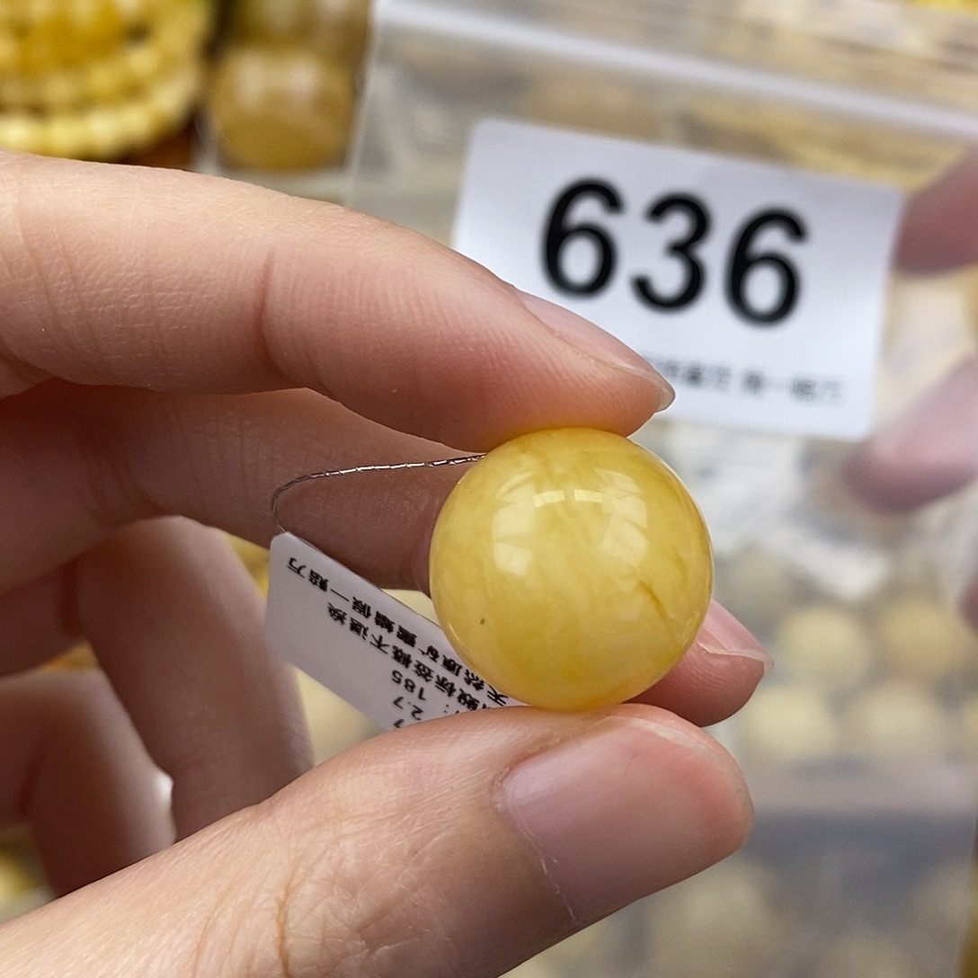 蜜蜡未镶嵌珠宝奇石17
