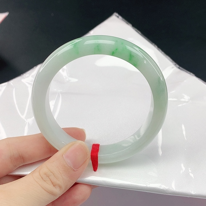 翡翠手镯未镶嵌翡翠174