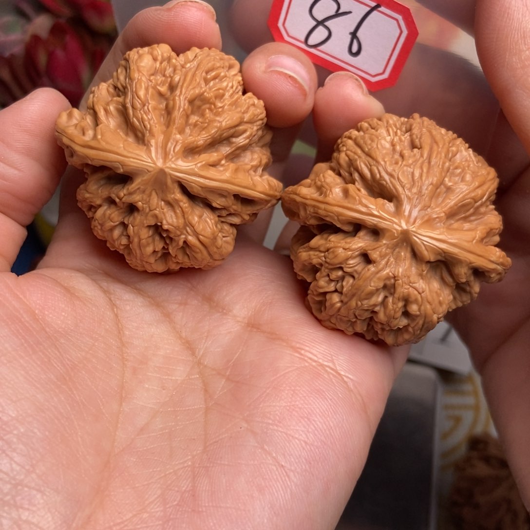 文玩核桃吊坠86号 球筋