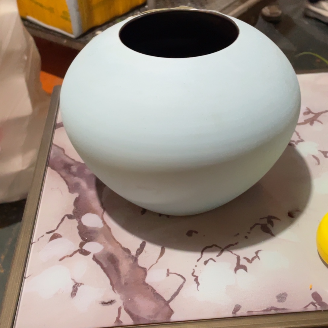陶瓷花瓶，家居摆件。