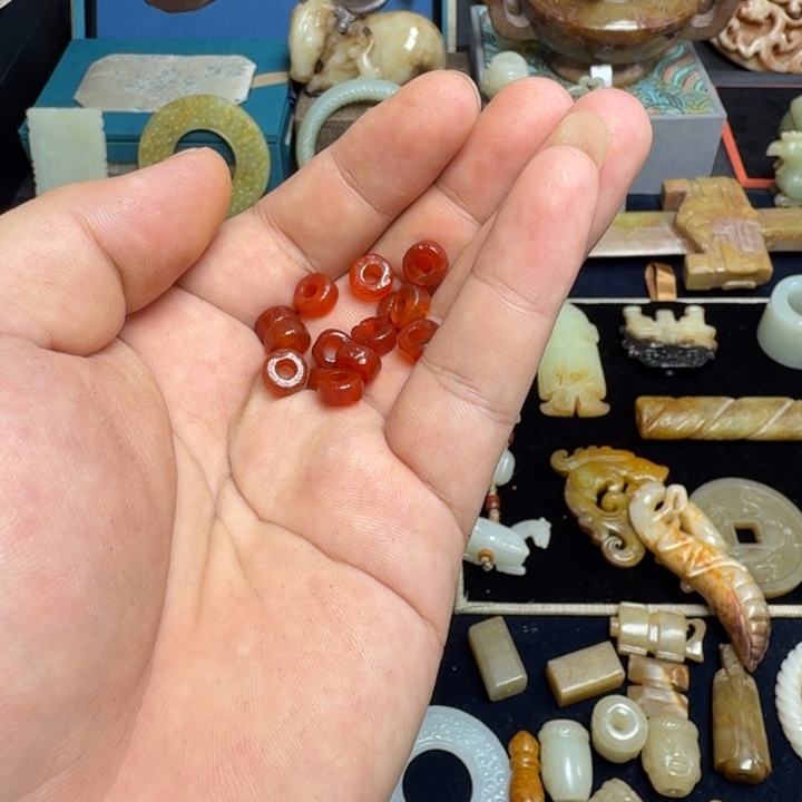 微***笑和田玉（糖玉）未镶嵌挂件