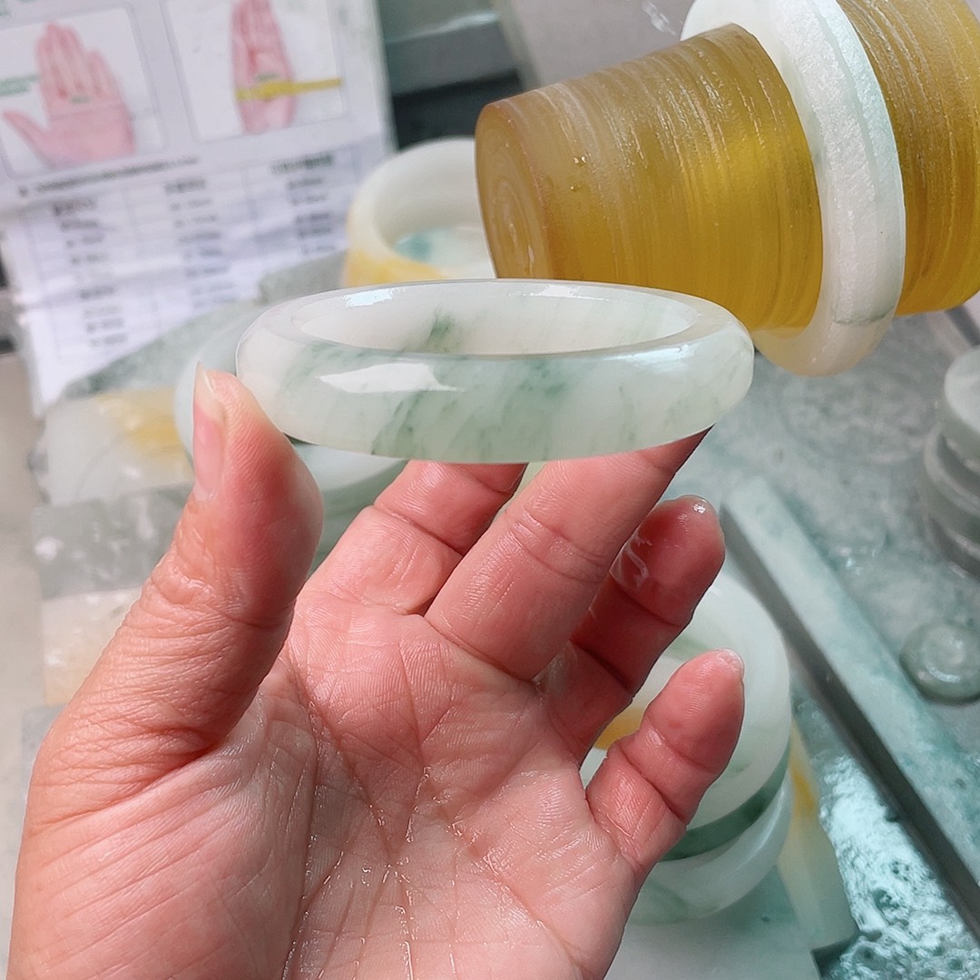 聚***散定制石英质玉（天山翠）
