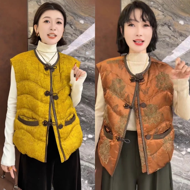 8010芭莎家中式鹅绒马甲