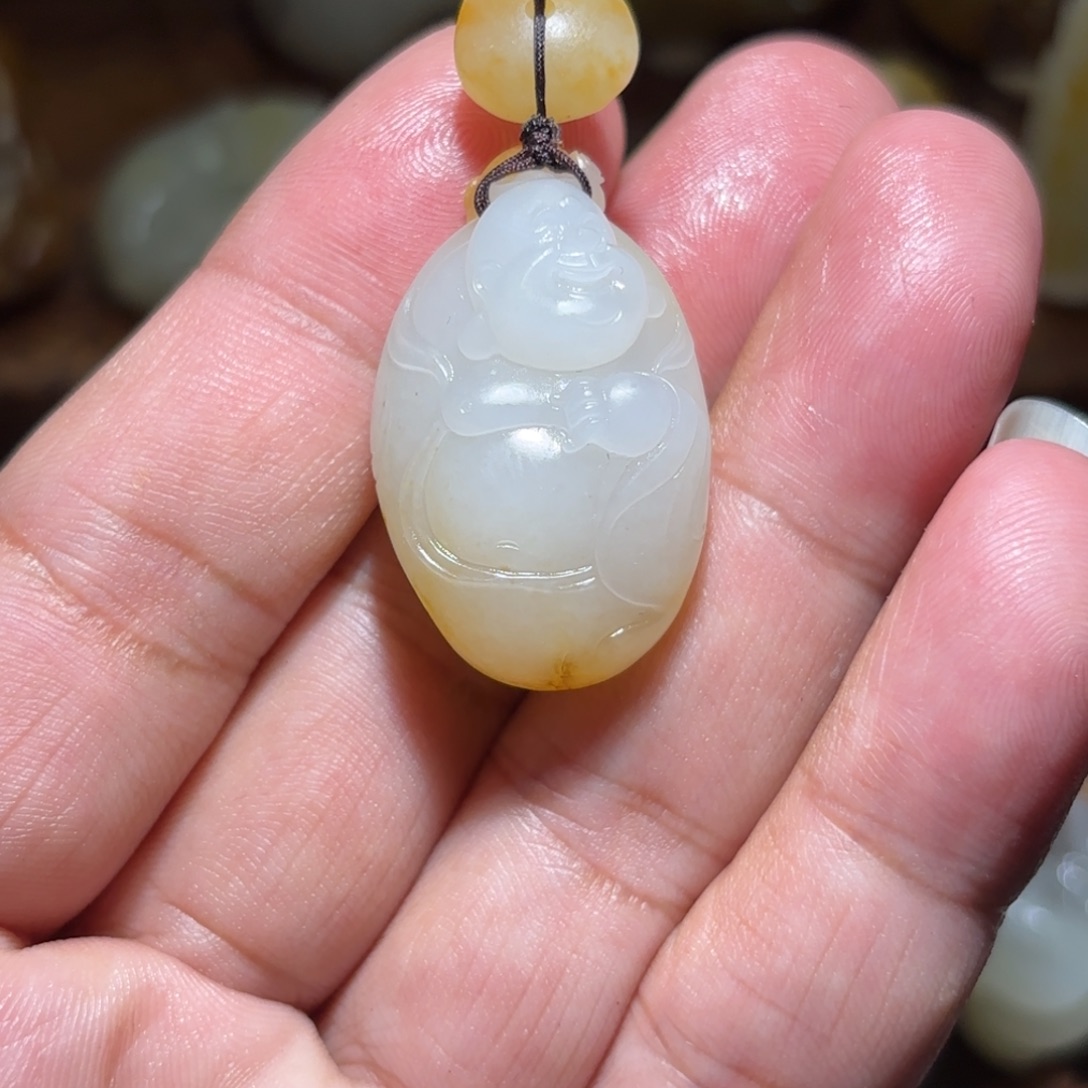 i***u和田玉未镶嵌颈饰