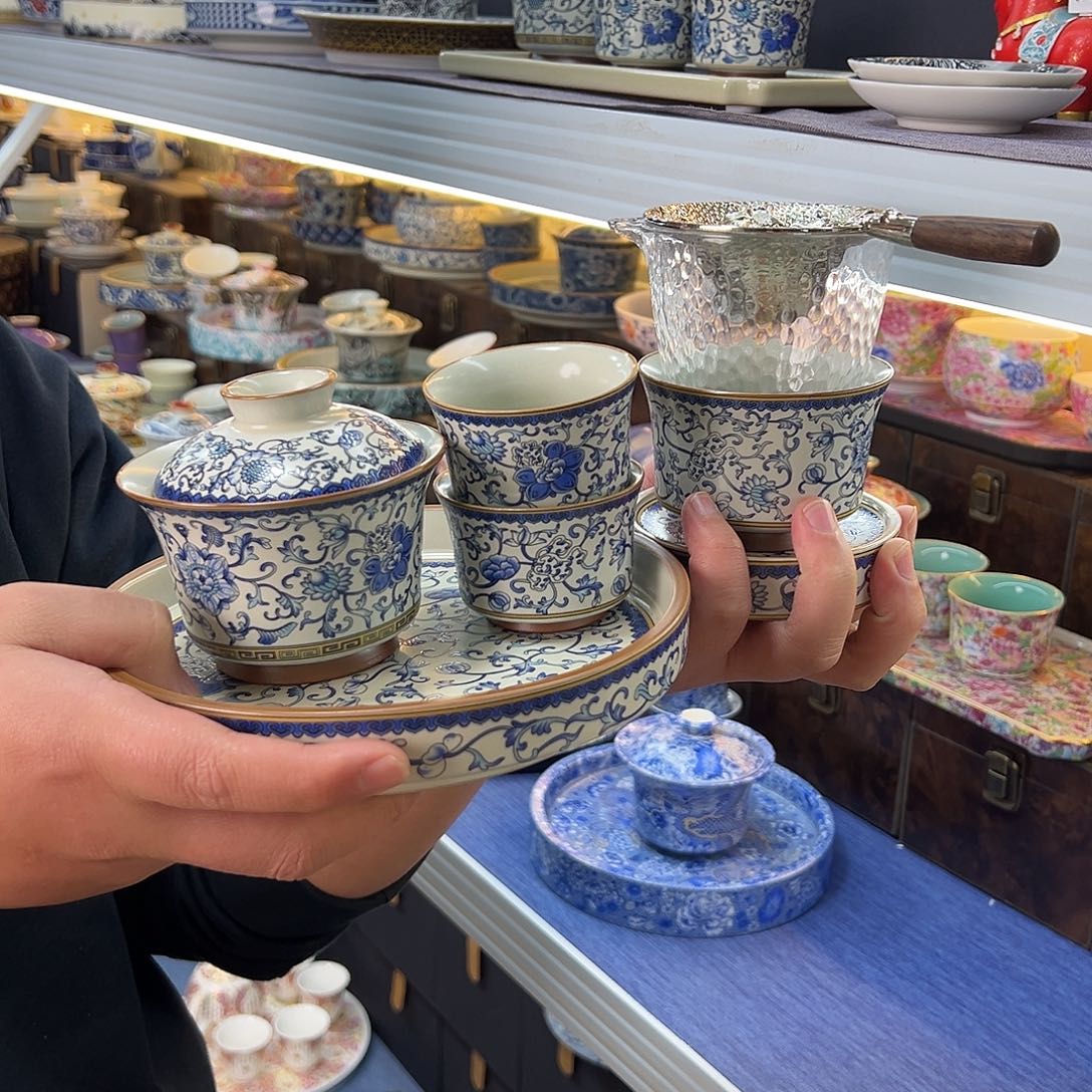 我们的目标是成为一个优秀的人