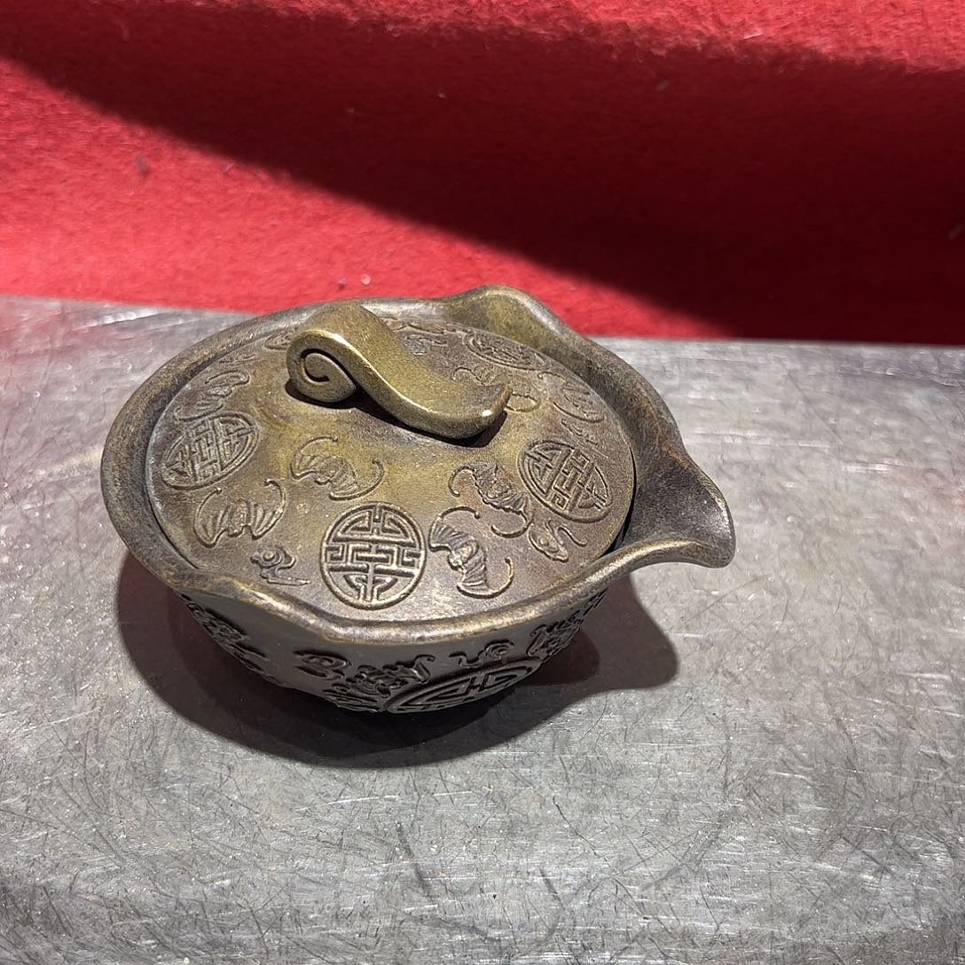 一***身微瑕疵黄铜摆件工艺品