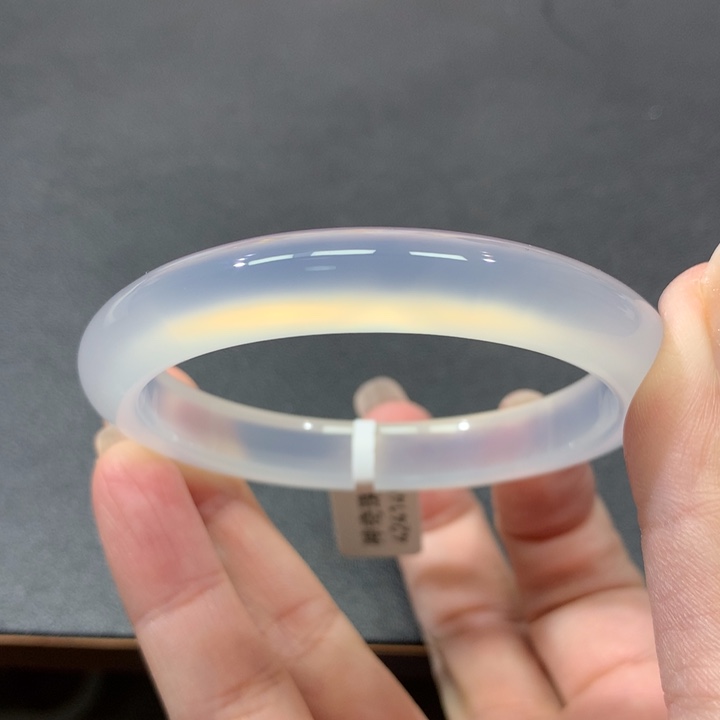 西***猪玛瑙/玉髓未镶嵌手镯