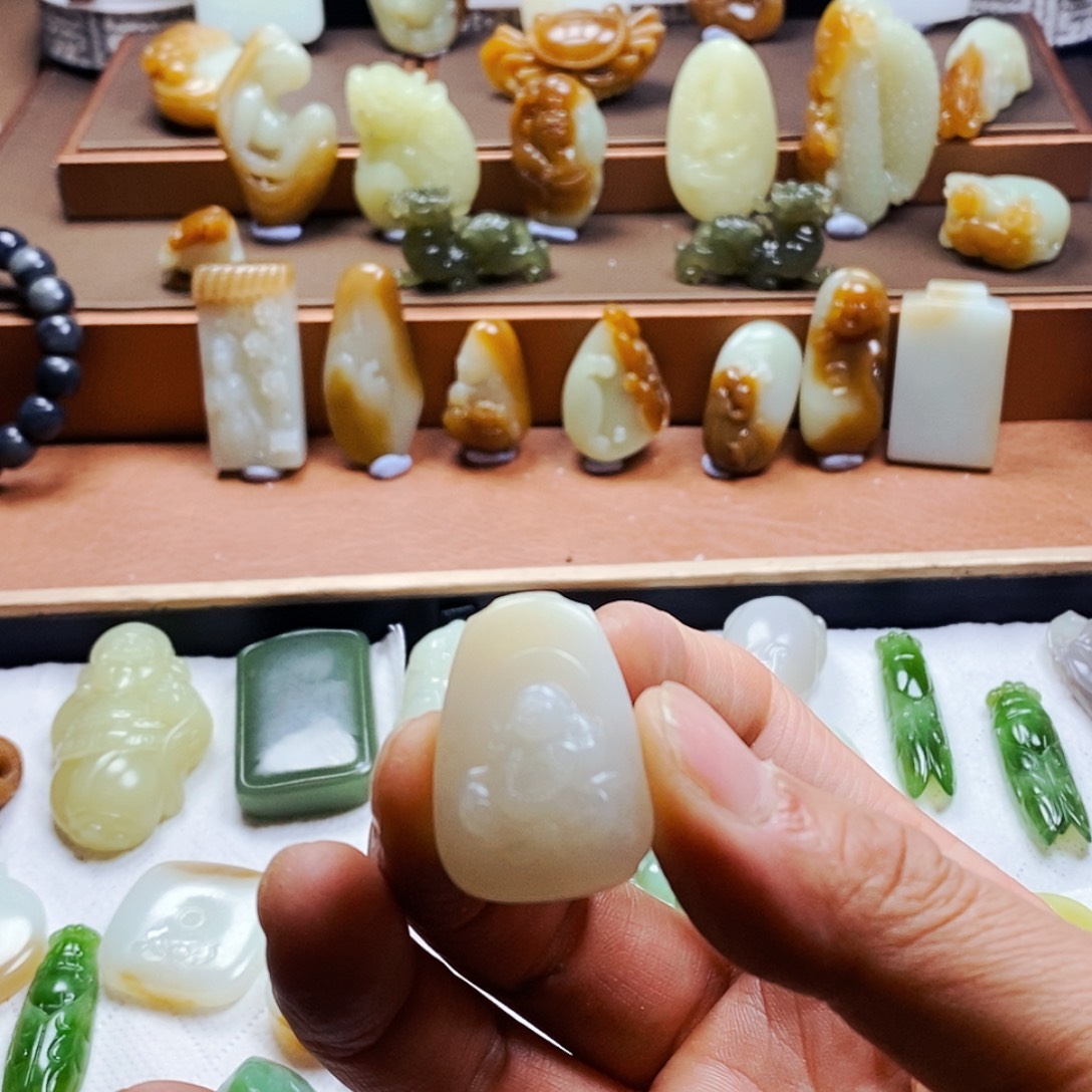 和田玉未镶嵌吊坠(不含链)