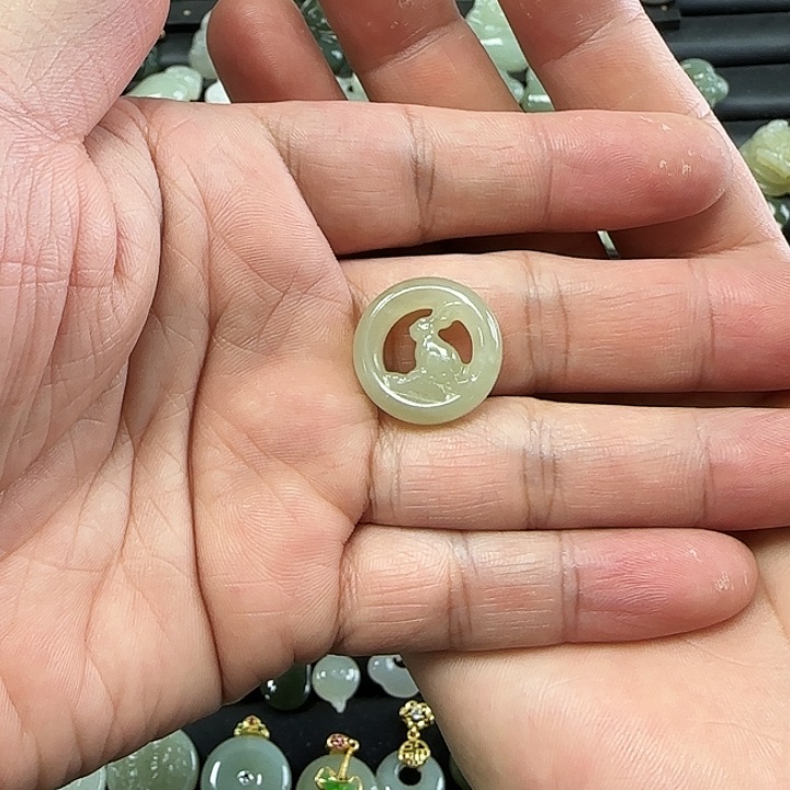 和田玉吊坠(不含链)未镶嵌