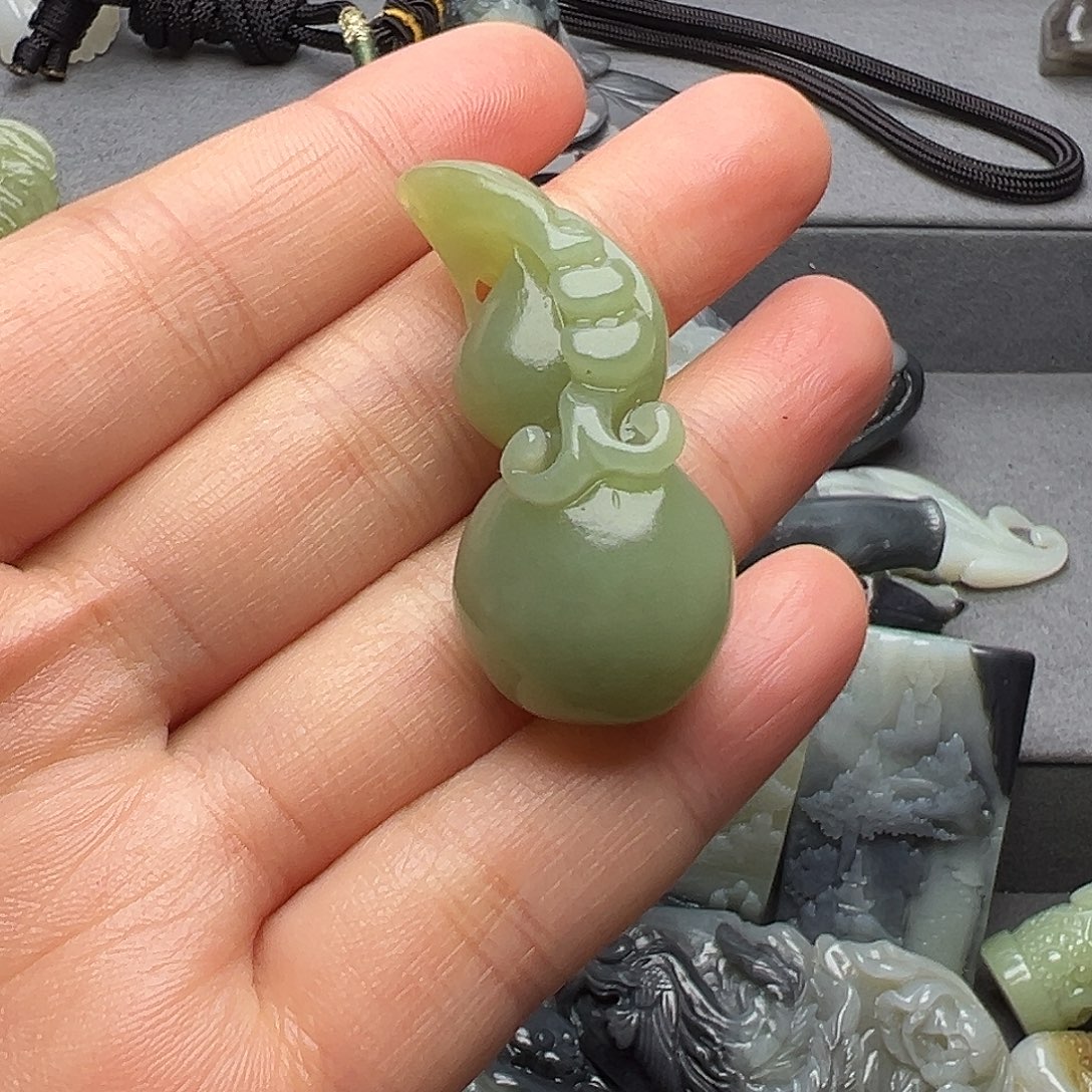 和田玉未镶嵌挂件