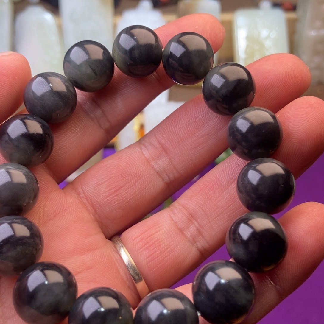 和田玉（糖玉）未镶嵌手镯