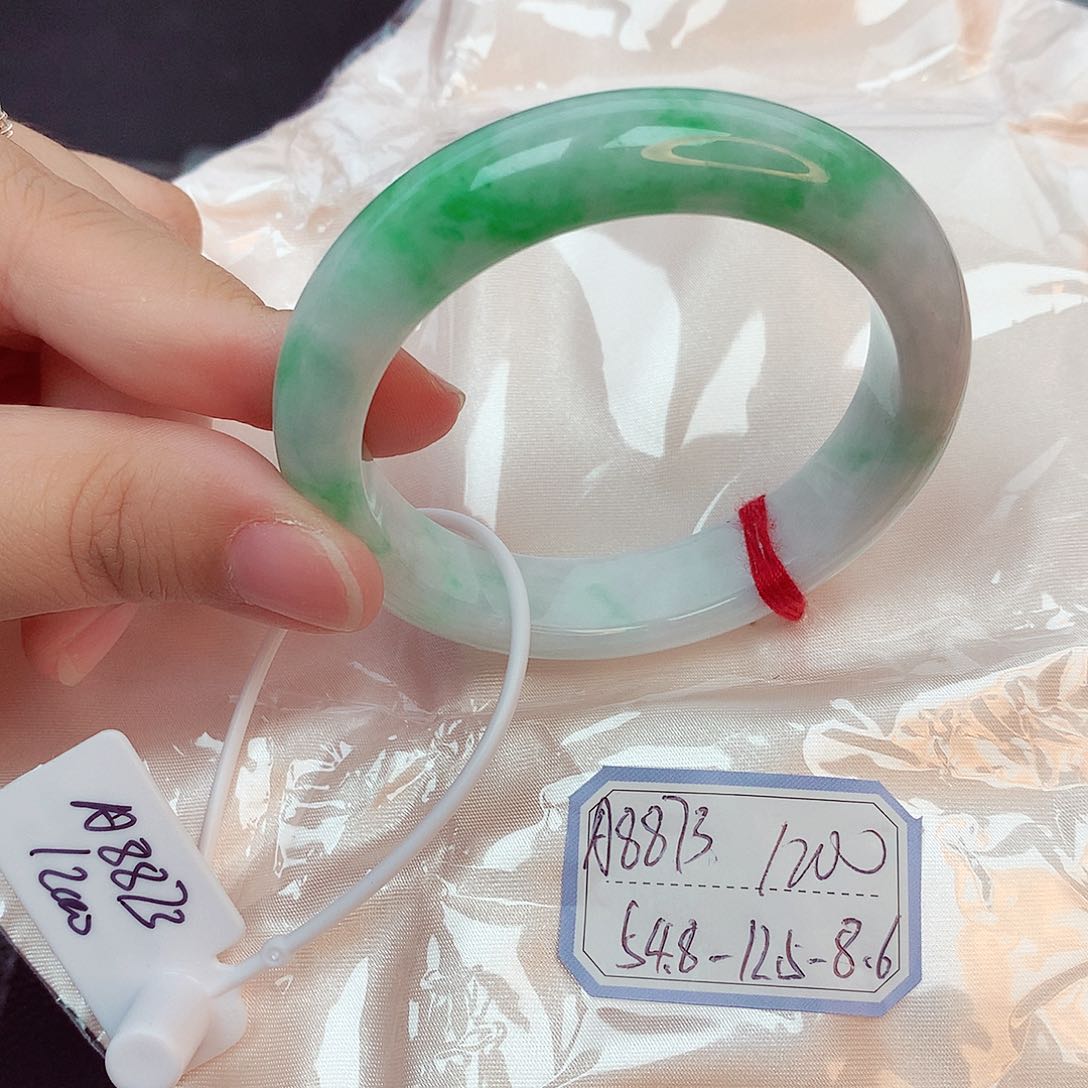 翡翠未镶嵌手镯缅甸翡翠