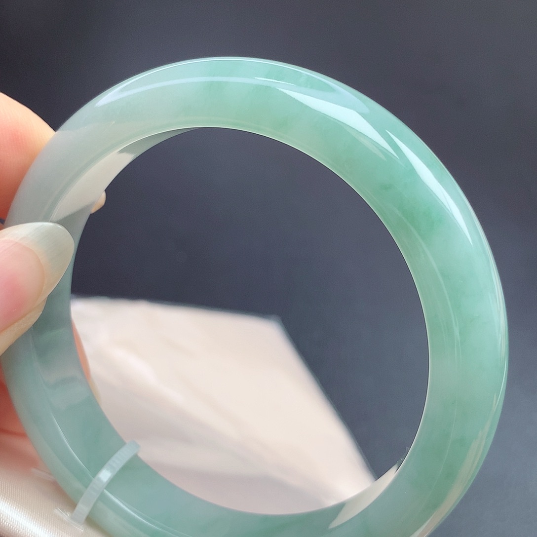 翡翠未镶嵌手镯55.6圈口