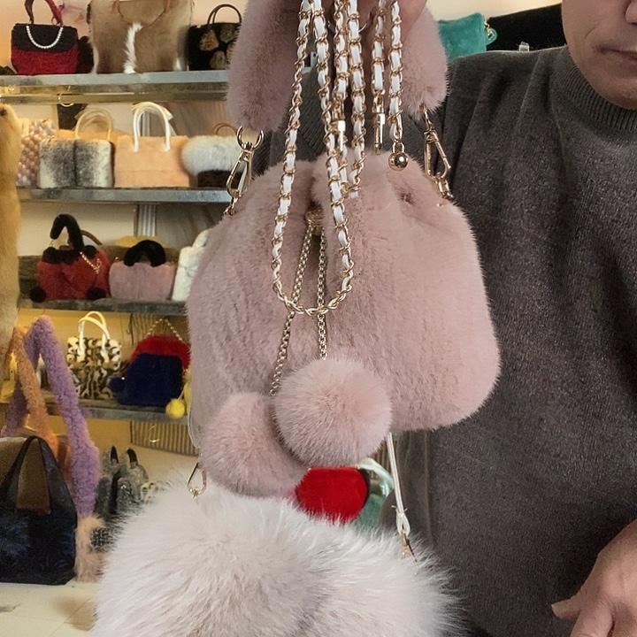 蚕丝启晟皮草水貂毛水桶包