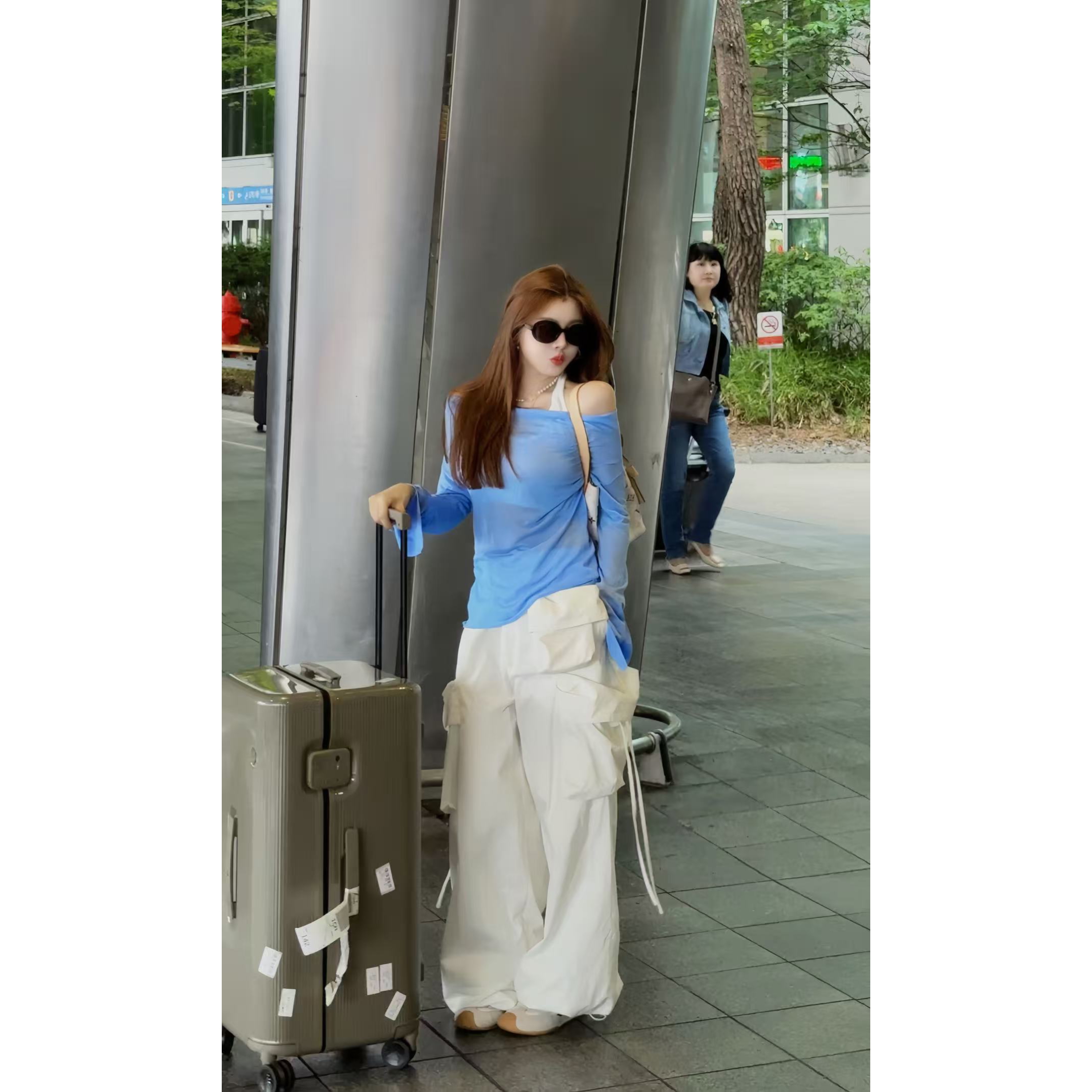 YEER·SHOP【爱豆路透~】爷儿夏季泡菜国定制款时尚百搭蓝色拉简上衣