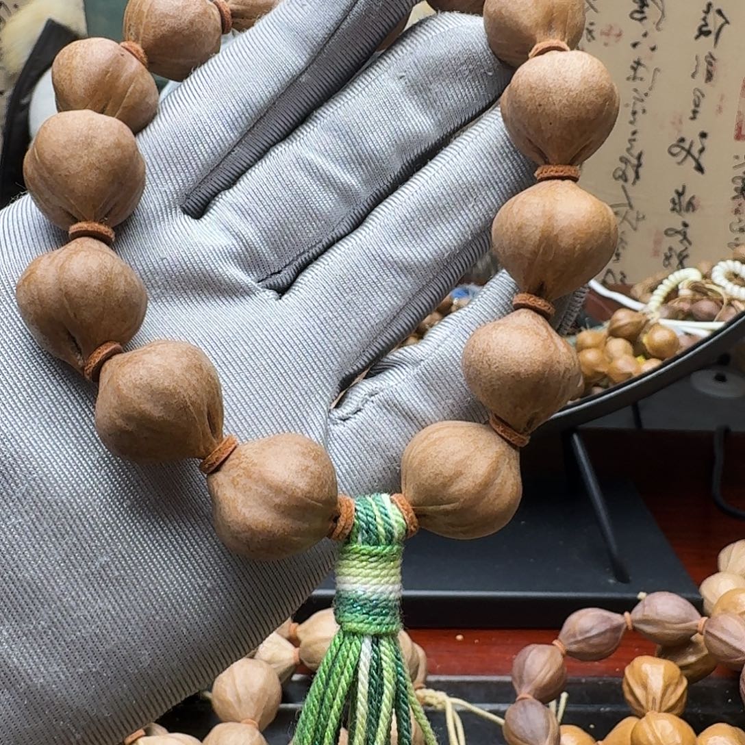 掌***营手串橄榄核蒜头核